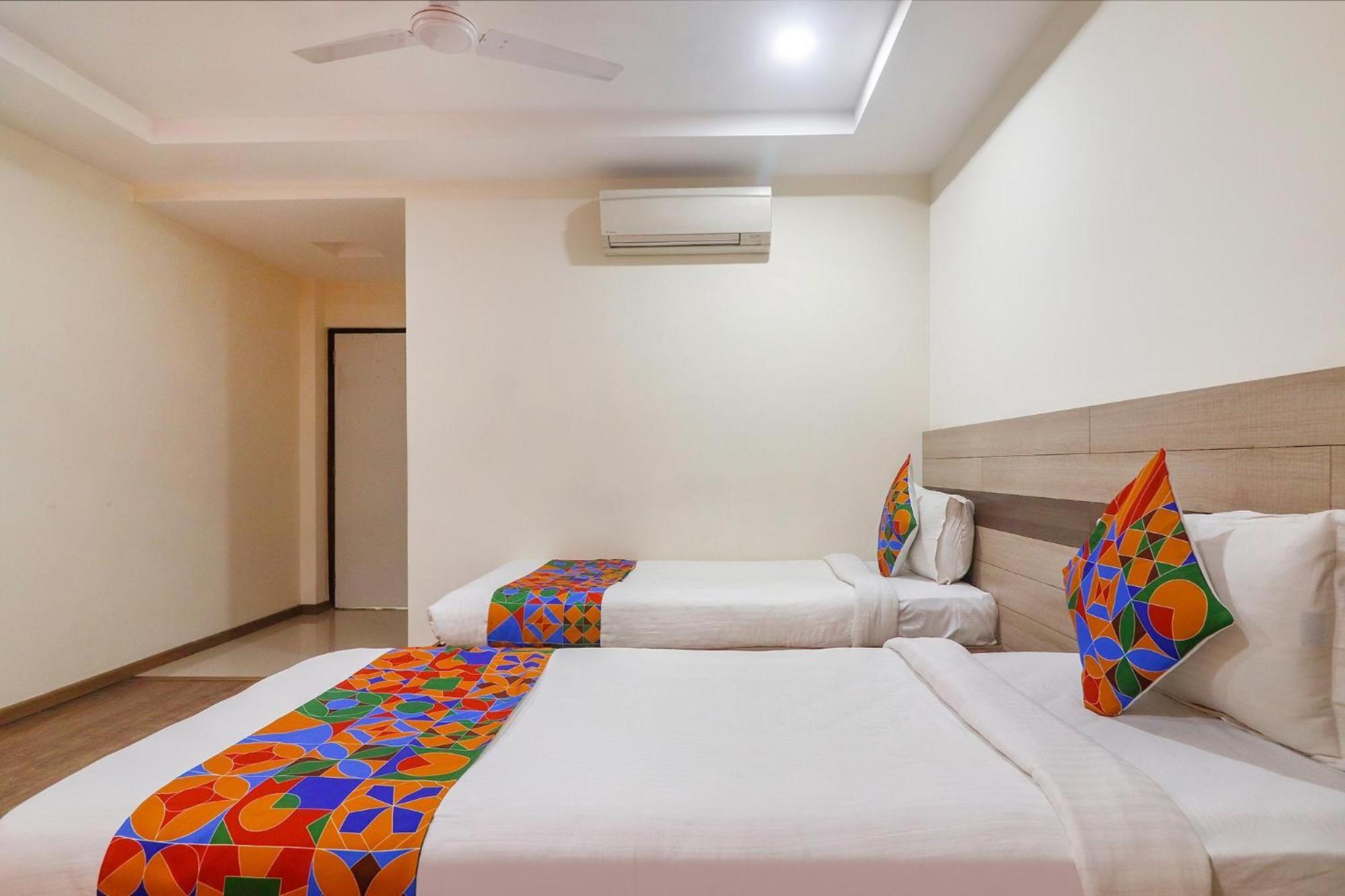 Fabhotel Pride Inn Financia - Nr Dlf Cyber City, Gachibowli ハイデラバード エクステリア 写真